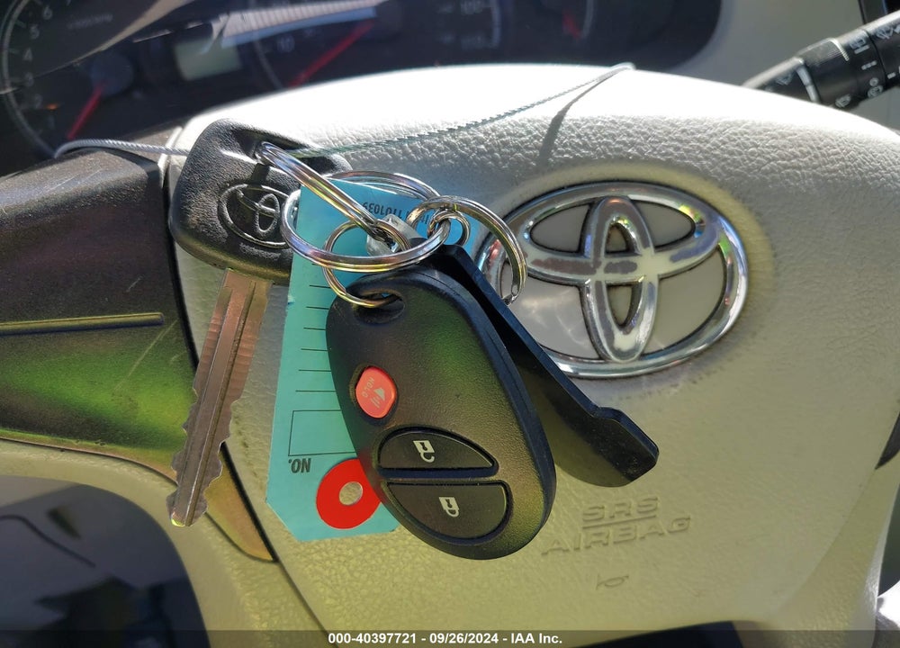 2011 TOYOTA SIENNA BASE V6 VIN: 5TDZK3DC9BS088019