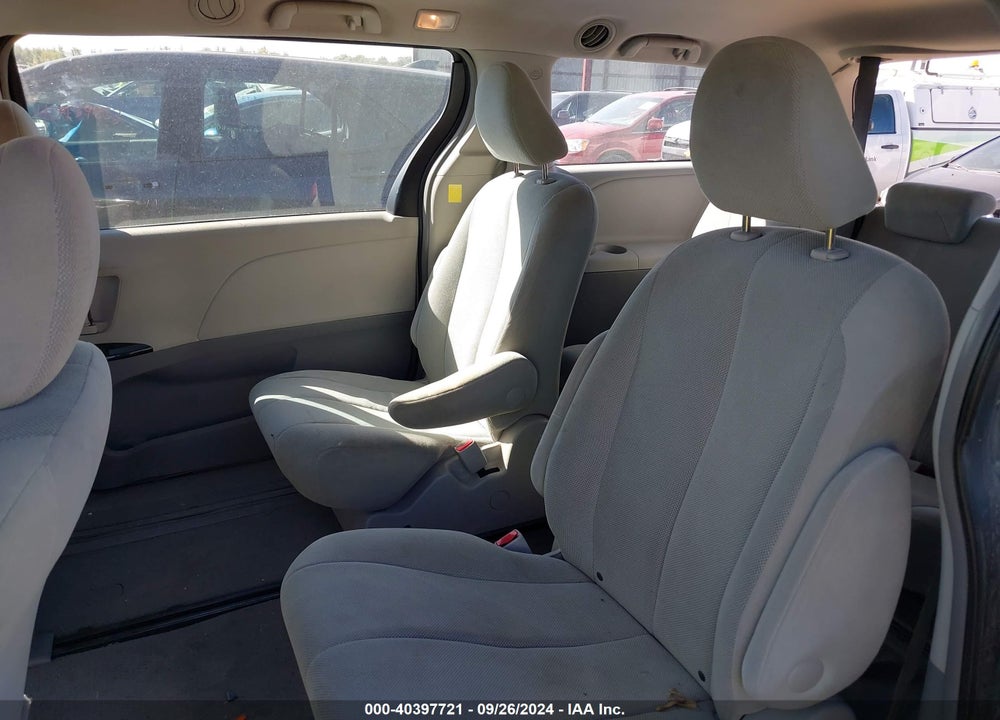 2011 TOYOTA SIENNA BASE V6 VIN: 5TDZK3DC9BS088019