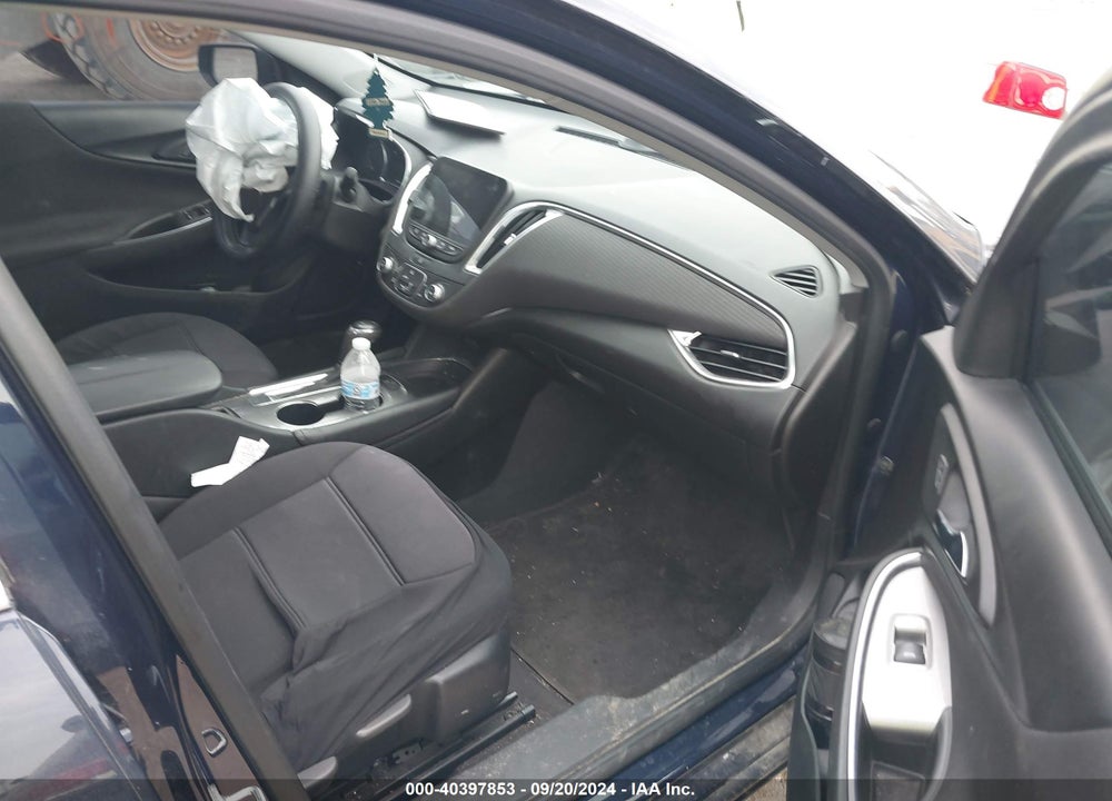 2018 CHEVROLET MALIBU LT VIN: 1G1ZD5STXJF137339