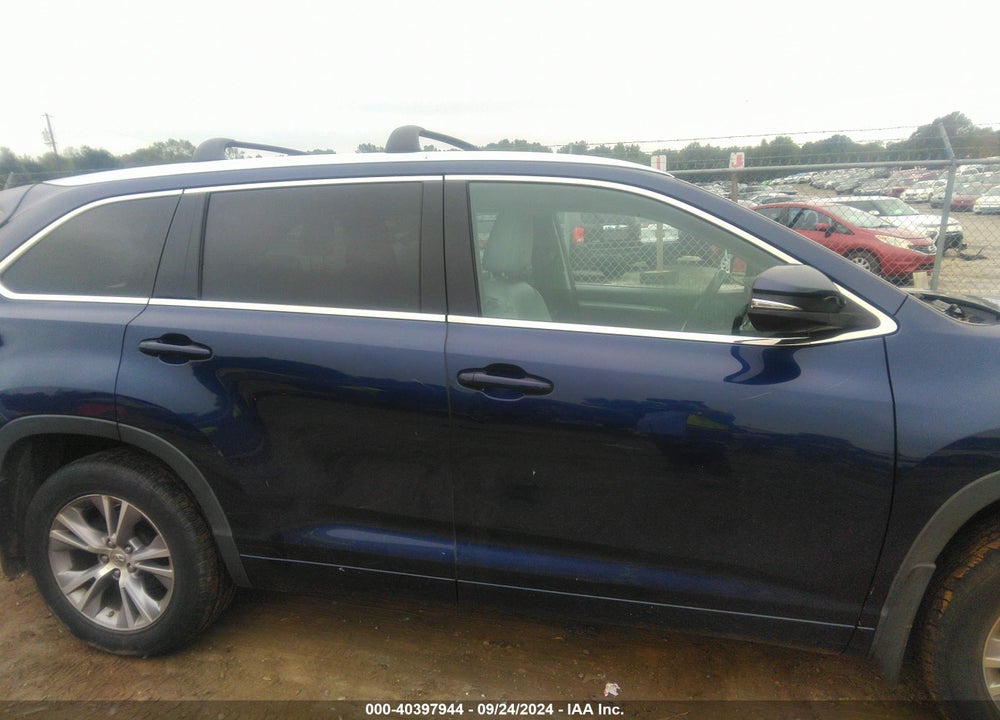 2015 TOYOTA HIGHLANDER XLE V6 VIN: 5TDJKRFH1FS210905
