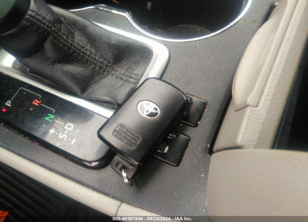 2015 TOYOTA HIGHLANDER XLE V6 VIN: 5TDJKRFH1FS210905