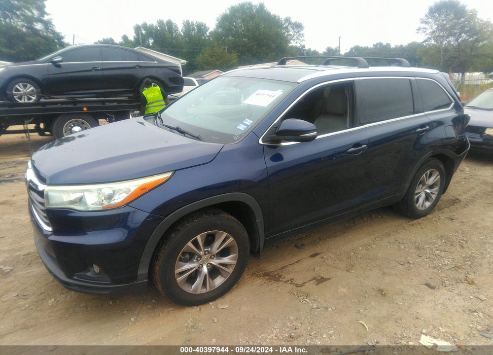 2015 TOYOTA HIGHLANDER XLE V6 VIN: 5TDJKRFH1FS210905