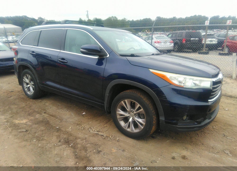 2015 TOYOTA HIGHLANDER XLE V6 VIN: 5TDJKRFH1FS210905