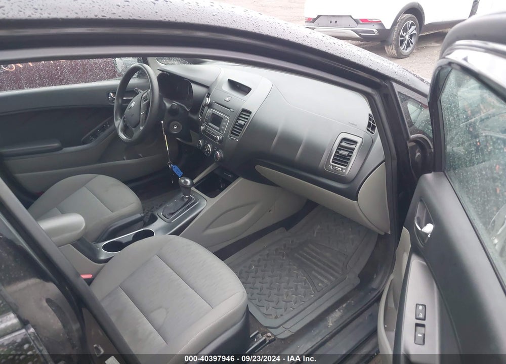 2016 KIA FORTE VIN: KNAFK4A61G5609381