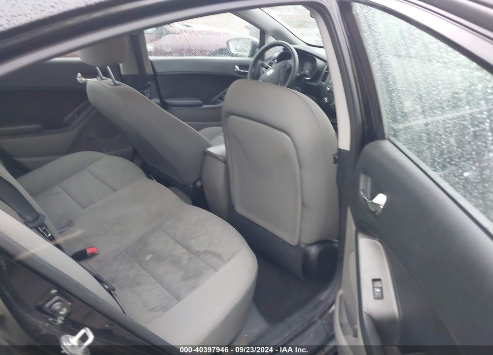 2016 KIA FORTE VIN: KNAFK4A61G5609381