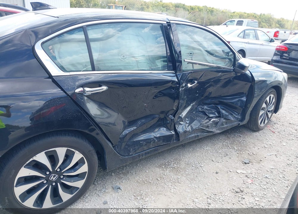 2015 HONDA ACCORD HYBRID EX-L VIN: 1HGCR6F52FA007223