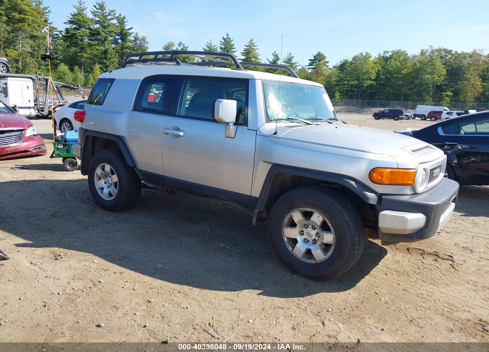 2008 TOYOTA FJ CRUISER VIN: JTEBU11F88K023902