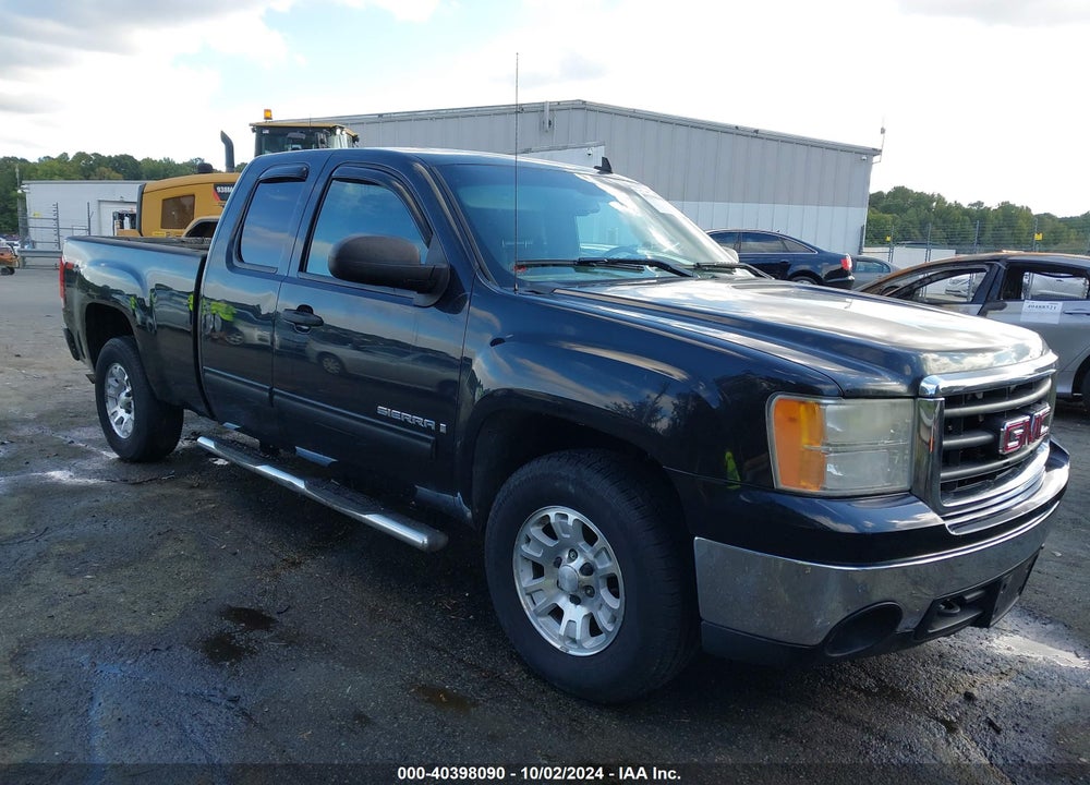 2008 GMC SIERRA 1500 SLE2 VIN: 2GTEK19J881213358