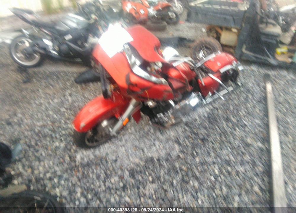 2011 HARLEY-DAVIDSON FLTRX VIN: 1HD1KH412BB616899