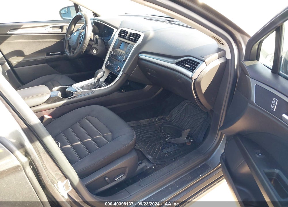 2015 FORD FUSION SE VIN: 1FA6P0H78F5112747
