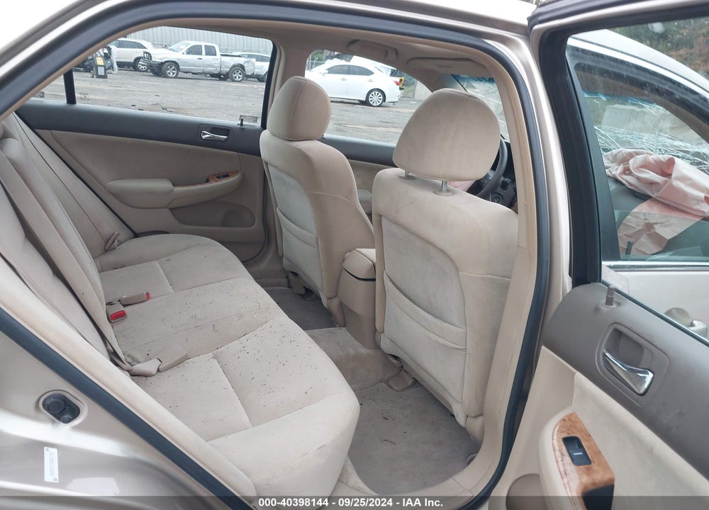 2005 HONDA ACCORD 2.4 EX VIN: 1HGCM56755A031752