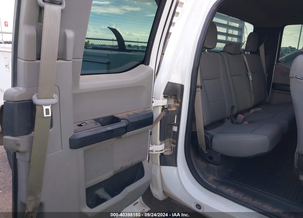 2017 FORD F-450 CHASSIS XL VIN: 1FD0X4HY3HEB80453