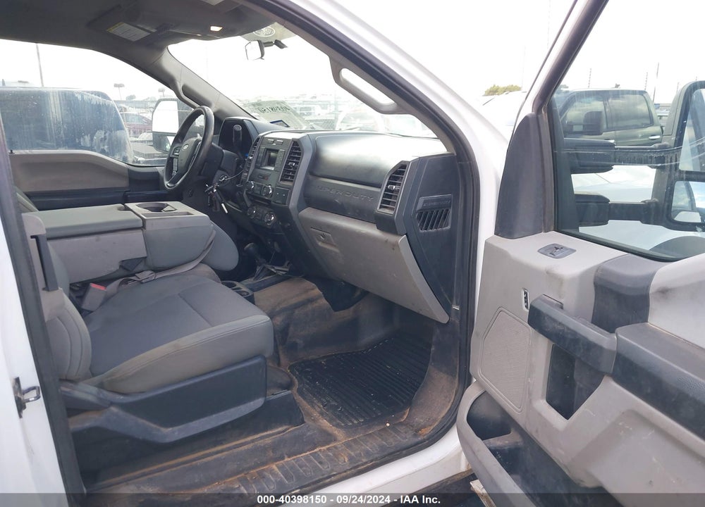 2017 FORD F-450 CHASSIS XL VIN: 1FD0X4HY3HEB80453