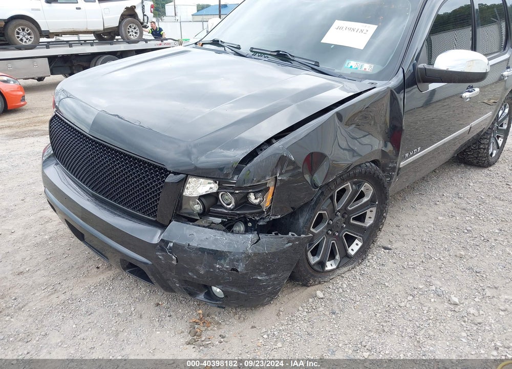 2011 CHEVROLET TAHOE LTZ VIN: 1GNSKCE04BR357555