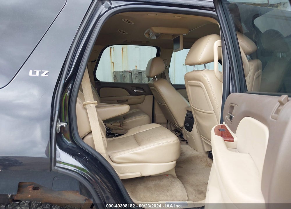 2011 CHEVROLET TAHOE LTZ VIN: 1GNSKCE04BR357555