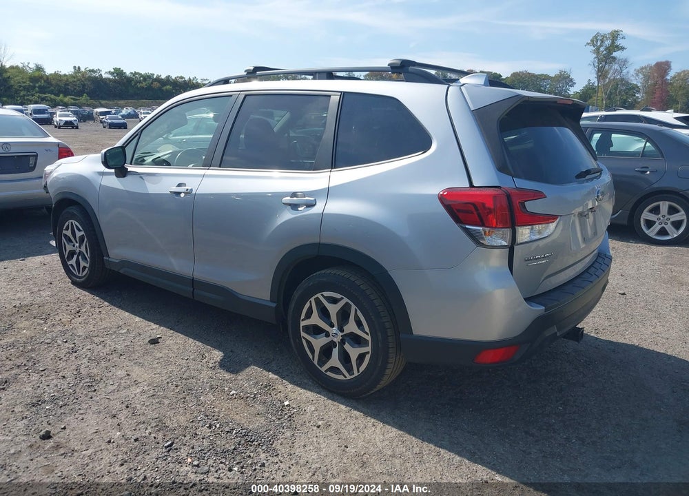 2019 SUBARU FORESTER PREMIUM VIN: JF2SKAGC5KH590582