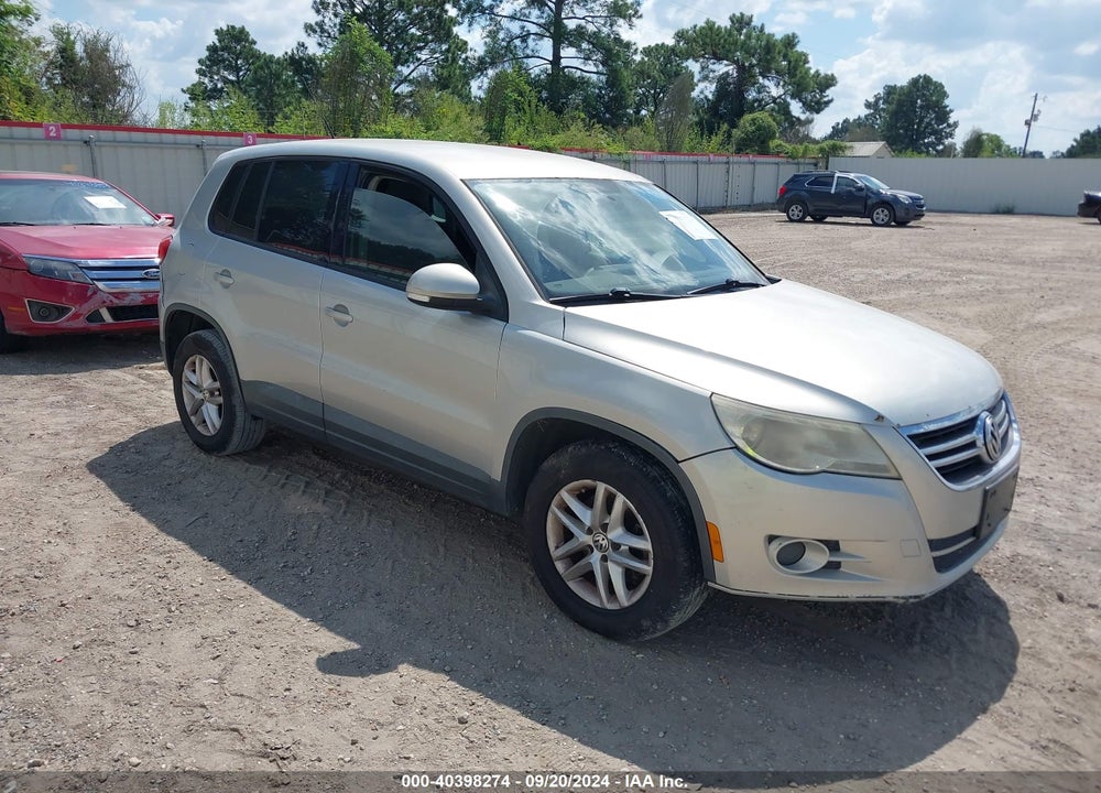 2011 VOLKSWAGEN TIGUAN S VIN: WVGAV7AX3BW530811