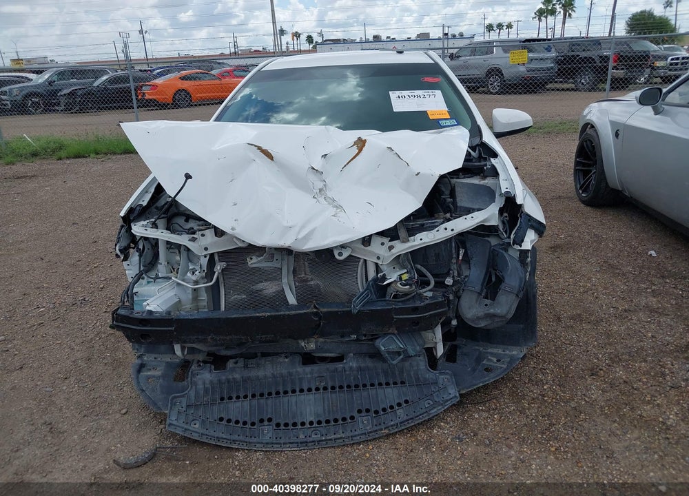 2016 TOYOTA COROLLA LE VIN: 5YFBURHE9GP409535