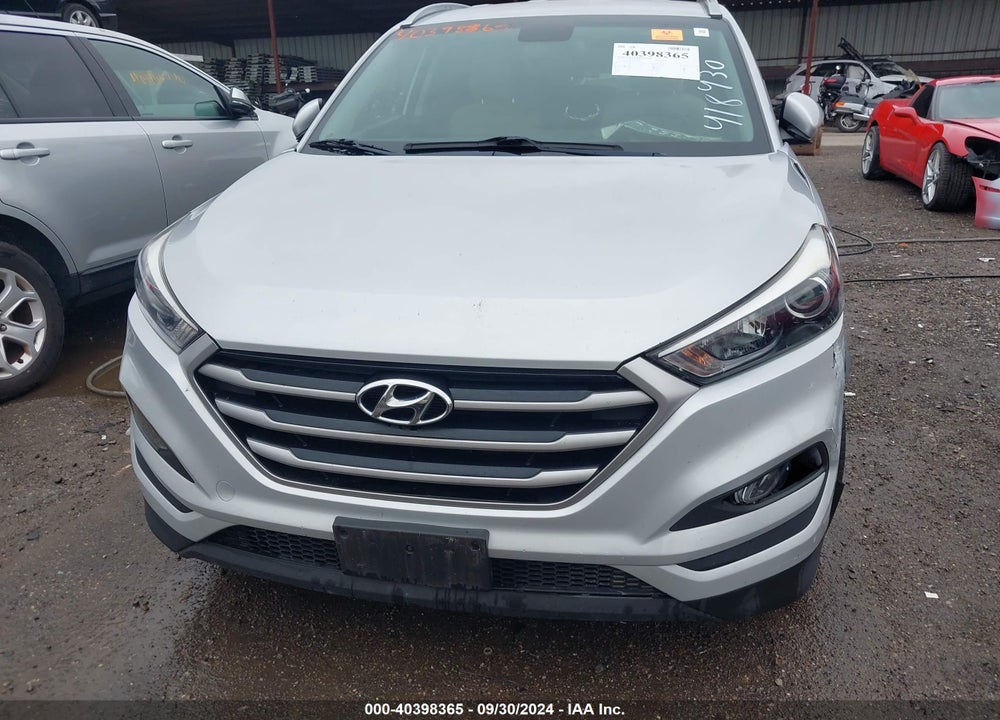 2017 HYUNDAI TUCSON SE VIN: KM8J3CA40HU418430