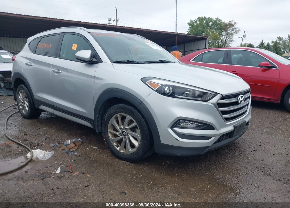 2017 HYUNDAI TUCSON SE VIN: KM8J3CA40HU418430
