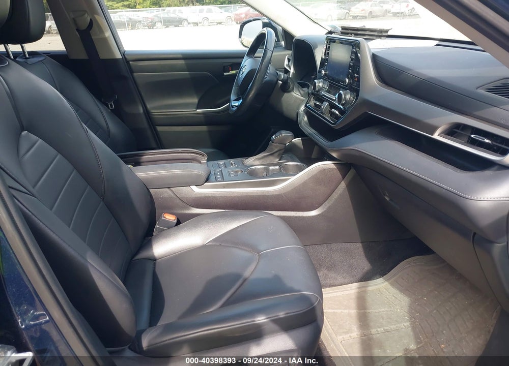 2021 TOYOTA HIGHLANDER XLE VIN: 5TDGZRBH3MS112693