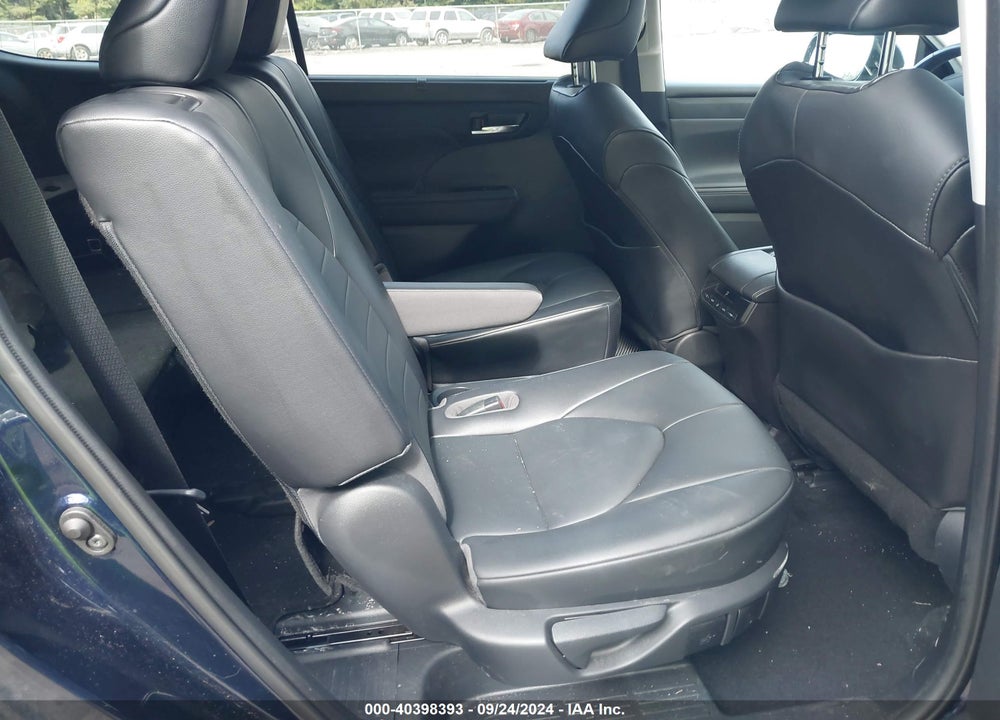 2021 TOYOTA HIGHLANDER XLE VIN: 5TDGZRBH3MS112693