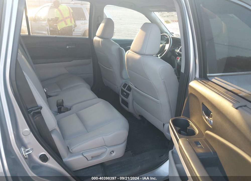 2019 HONDA PILOT EX-L VIN: 5FNYF5H58KB046579