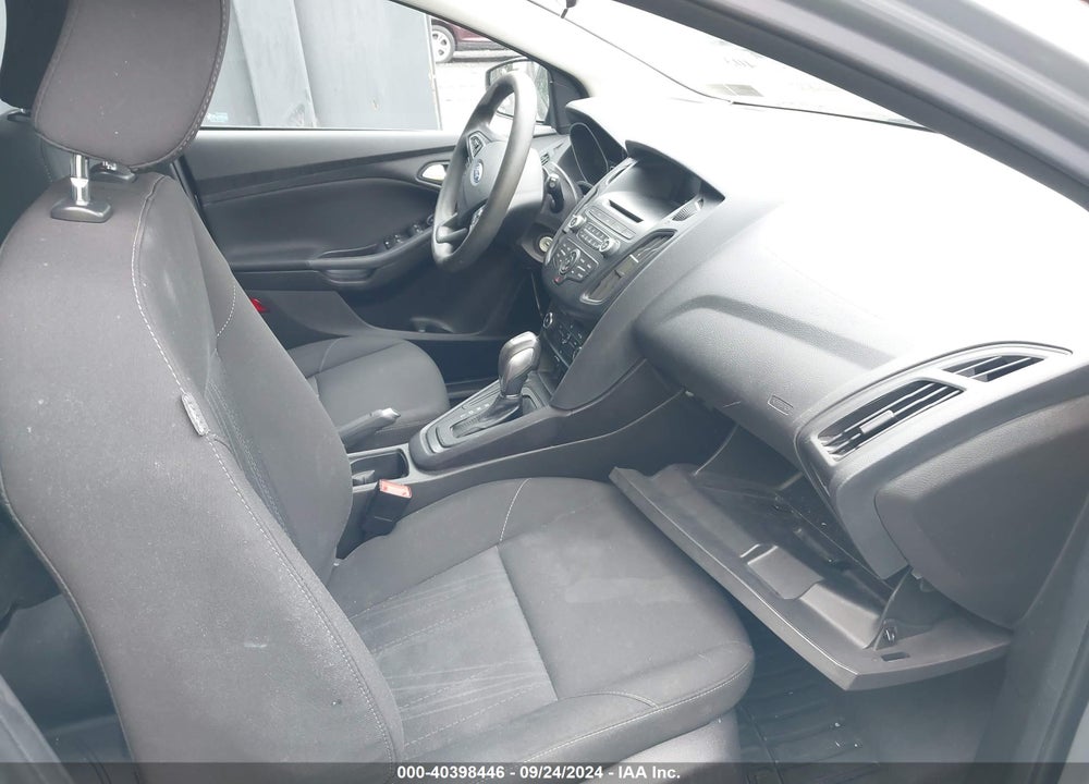 2015 FORD FOCUS SE VIN: 1FADP3K24FL381281
