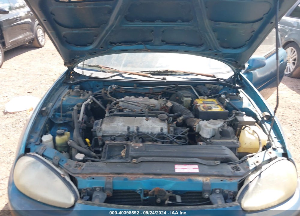1992 MAZDA MX-3 VIN: JM1EC4317N0104582