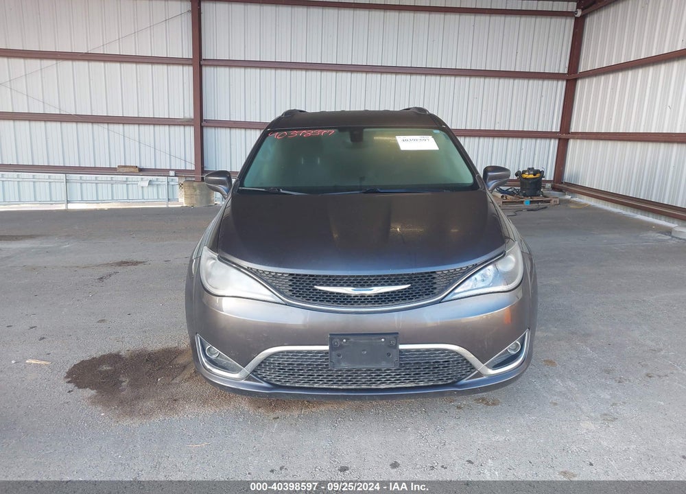 2018 CHRYSLER PACIFICA TOURING L VIN: 2C4RC1BG1JR154092