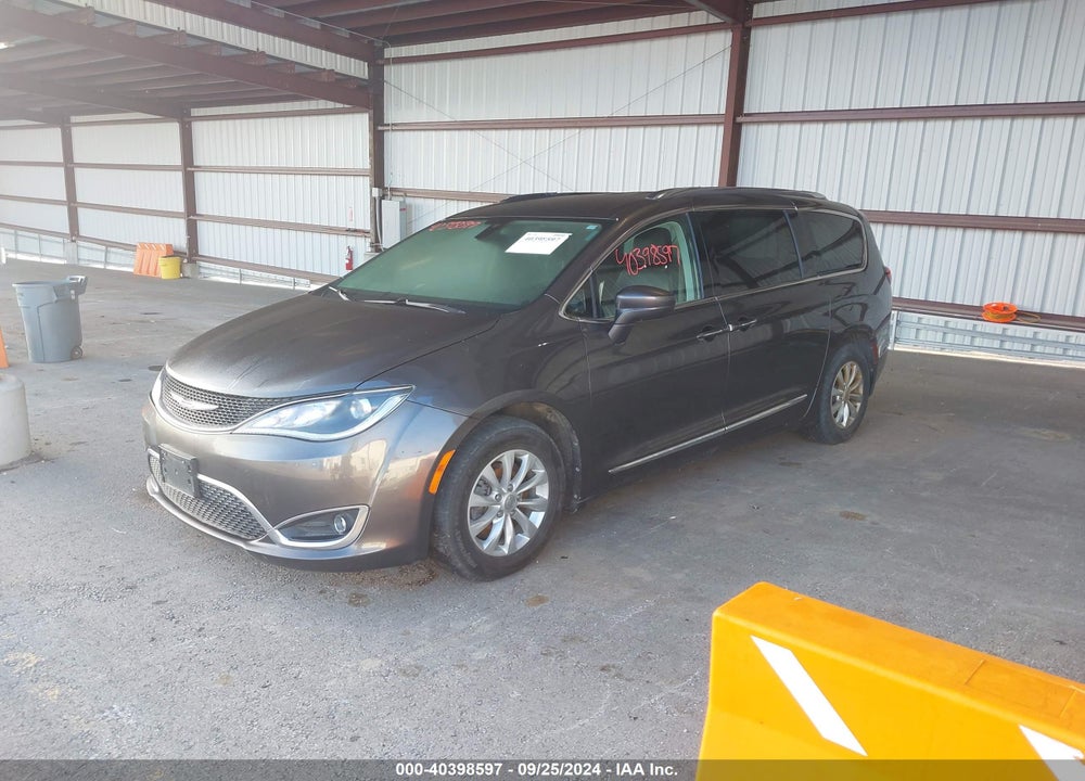 2018 CHRYSLER PACIFICA TOURING L VIN: 2C4RC1BG1JR154092