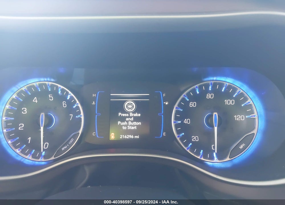 2018 CHRYSLER PACIFICA TOURING L VIN: 2C4RC1BG1JR154092