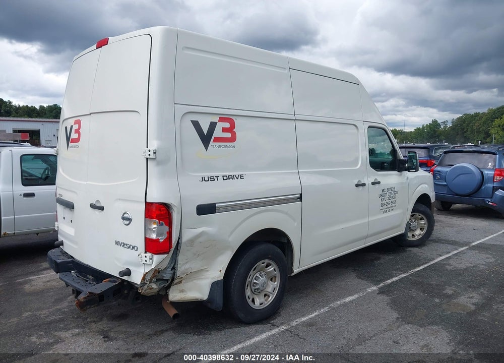 2017 NISSAN NV CARGO NV2500 HD SV V8 VIN: 1N6AF0LYXHN807318