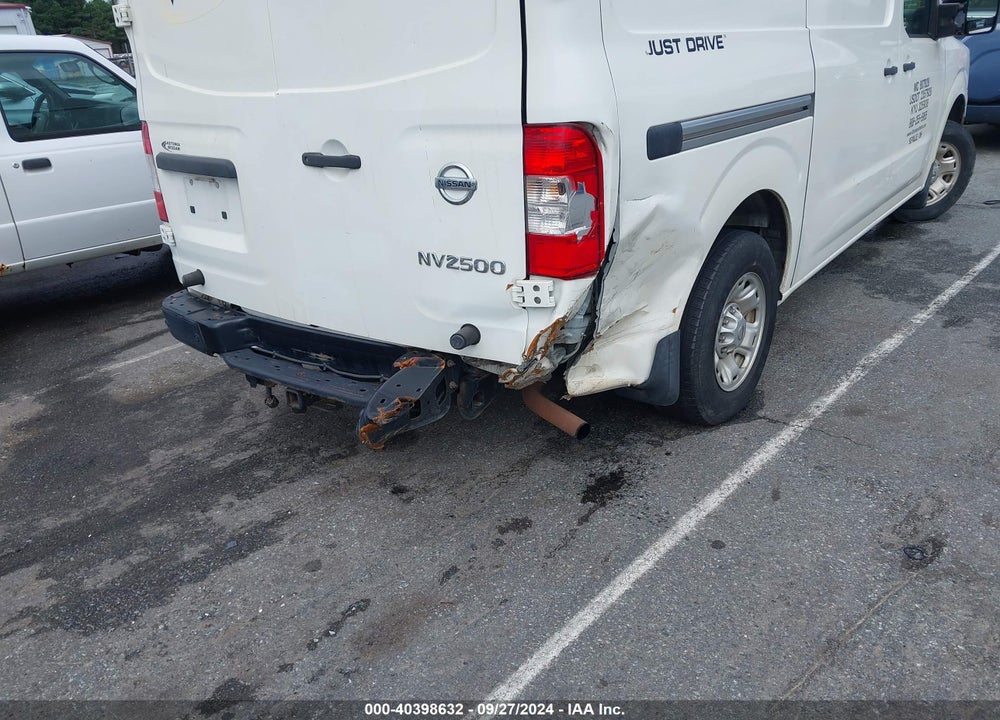 2017 NISSAN NV CARGO NV2500 HD SV V8 VIN: 1N6AF0LYXHN807318