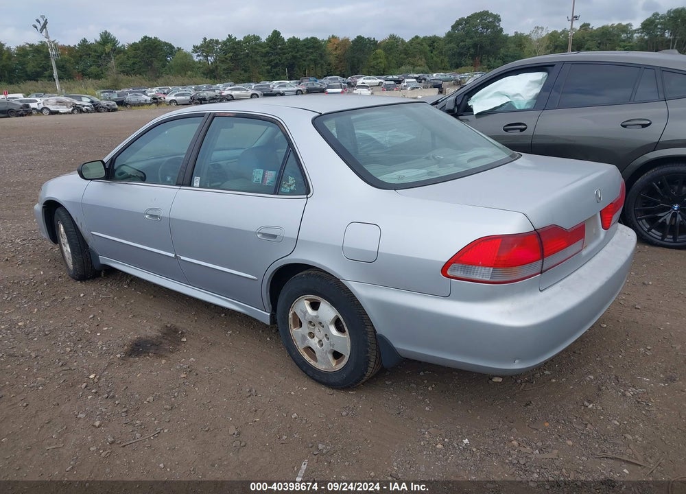 2002 HONDA ACCORD 3.0 EX VIN: 1HGCG16562A056413