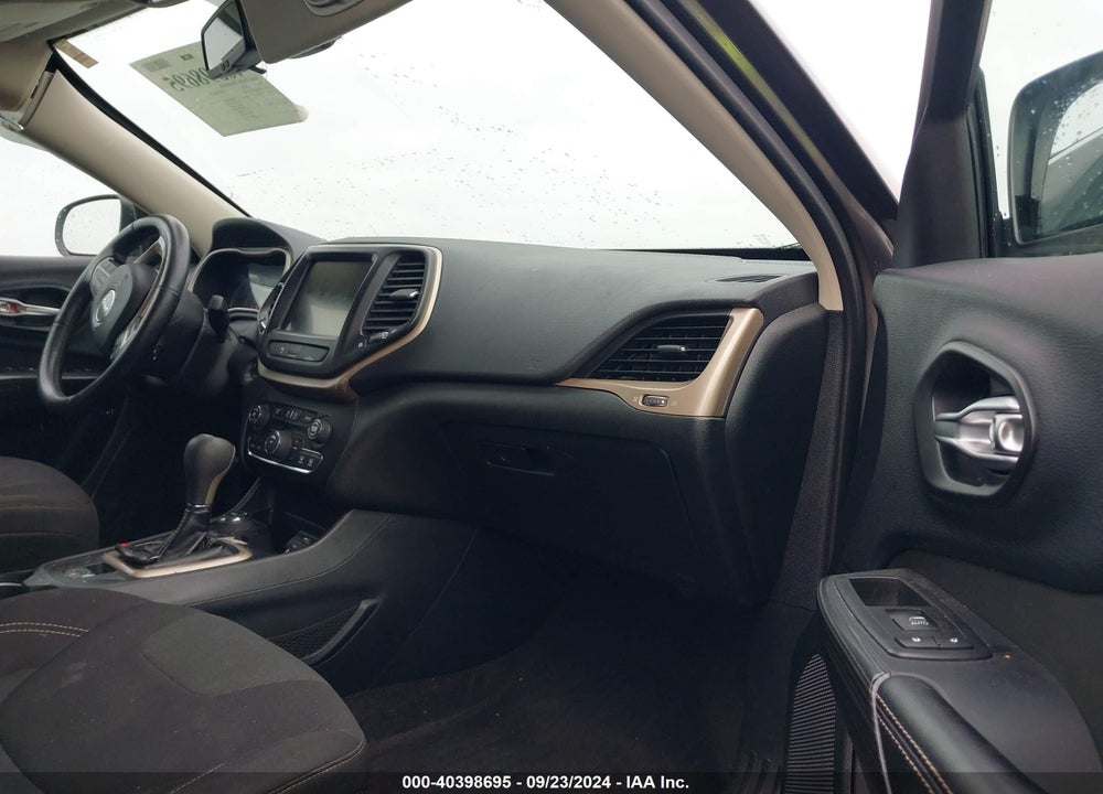 2016 JEEP CHEROKEE LATITUDE VIN: 1C4PJMCS2GW242750