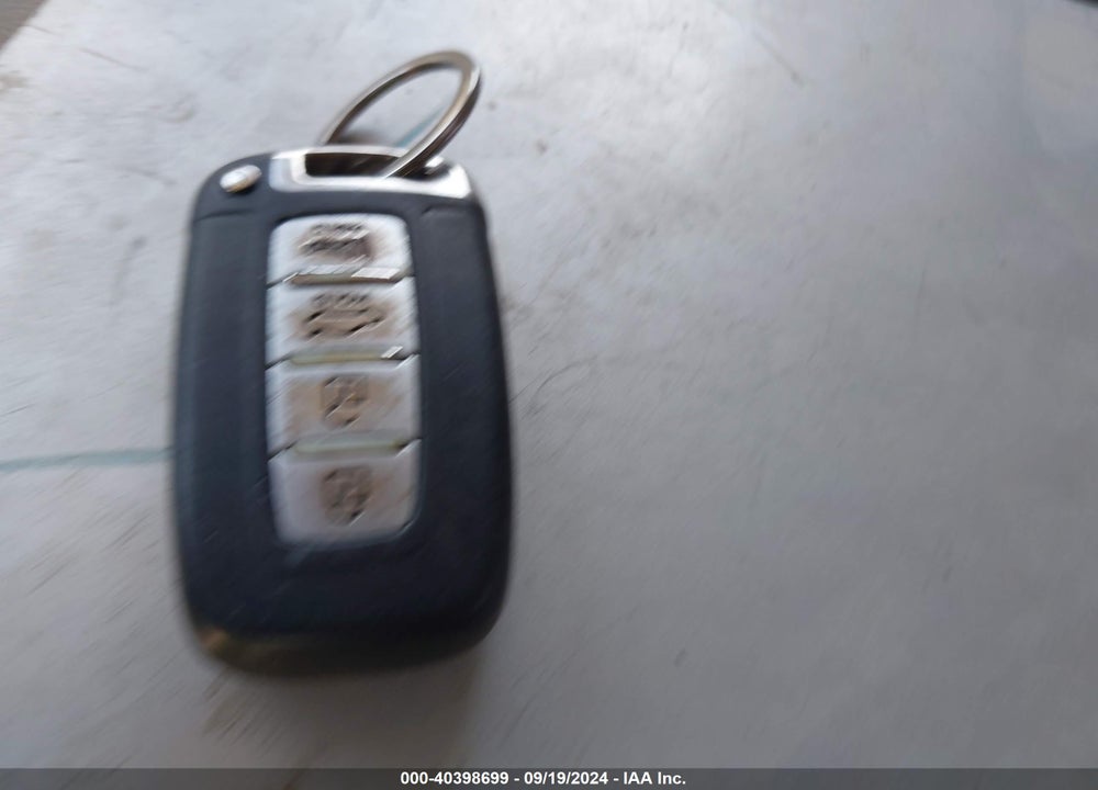 2014 HYUNDAI SONATA HYBRID LIMITED VIN: KMHEC4A49EA112623