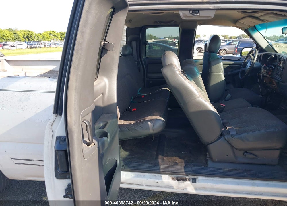 2001 CHEVROLET SILVERADO 1500 VIN: 2GCEC19W211106661