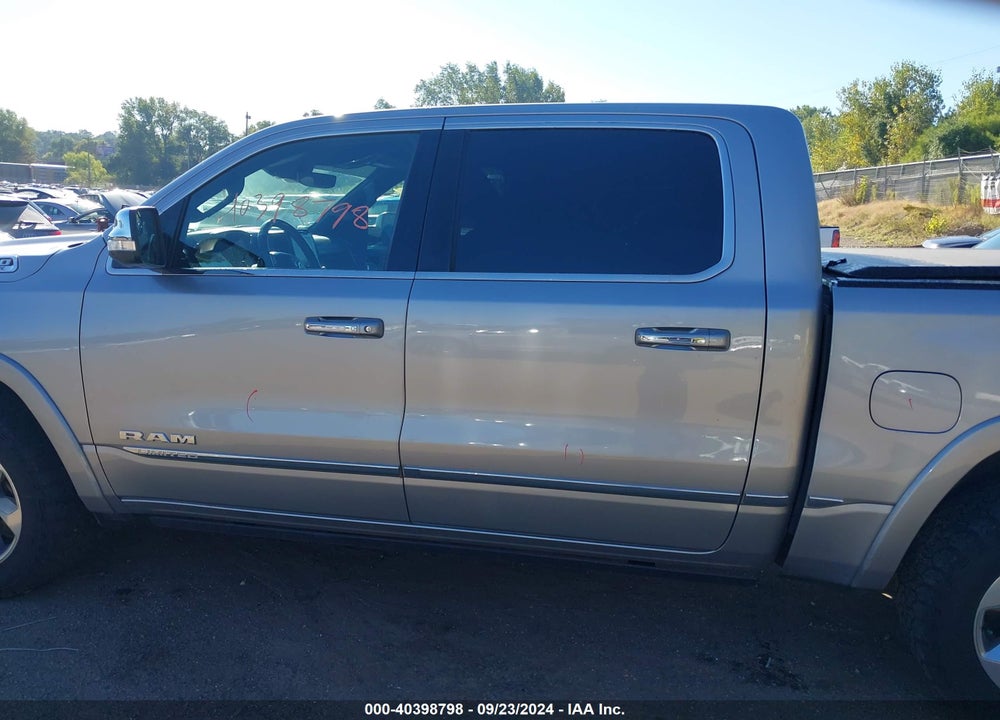 2019 RAM 1500 LIMITED 4X4 5'7 BOX VIN: 1C6SRFHTXKN809311