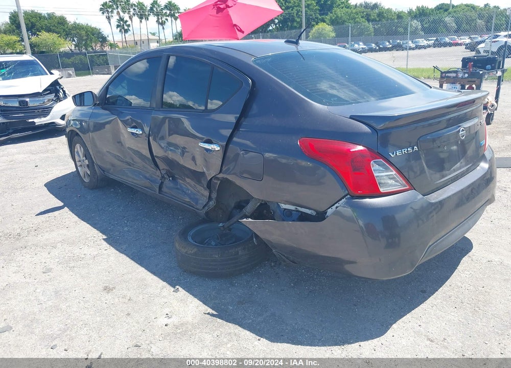 2015 NISSAN VERSA 1.6 SL VIN: 3N1CN7AP5FL820480