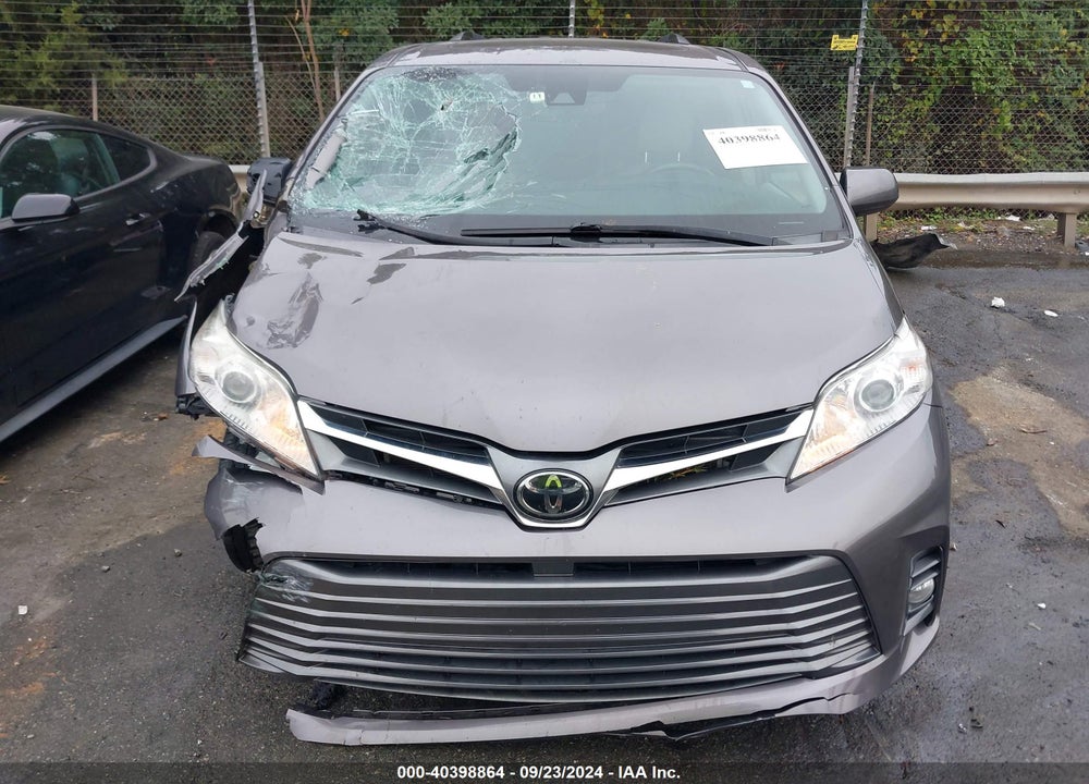 2019 TOYOTA SIENNA XLE 8 PASSENGER VIN: 5TDYZ3DCXKS993053