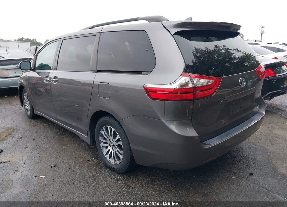 2019 TOYOTA SIENNA XLE 8 PASSENGER VIN: 5TDYZ3DCXKS993053