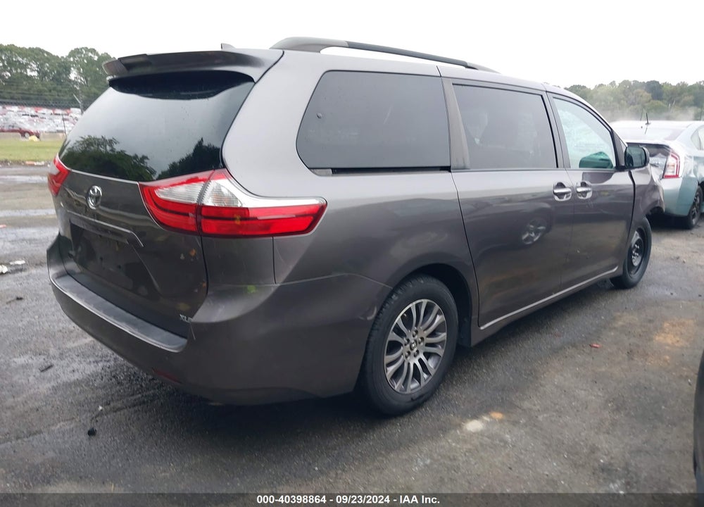 2019 TOYOTA SIENNA XLE 8 PASSENGER VIN: 5TDYZ3DCXKS993053