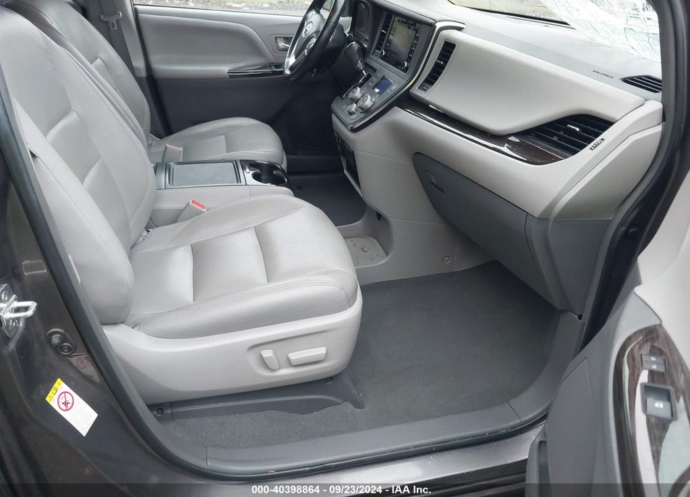 2019 TOYOTA SIENNA XLE 8 PASSENGER VIN: 5TDYZ3DCXKS993053