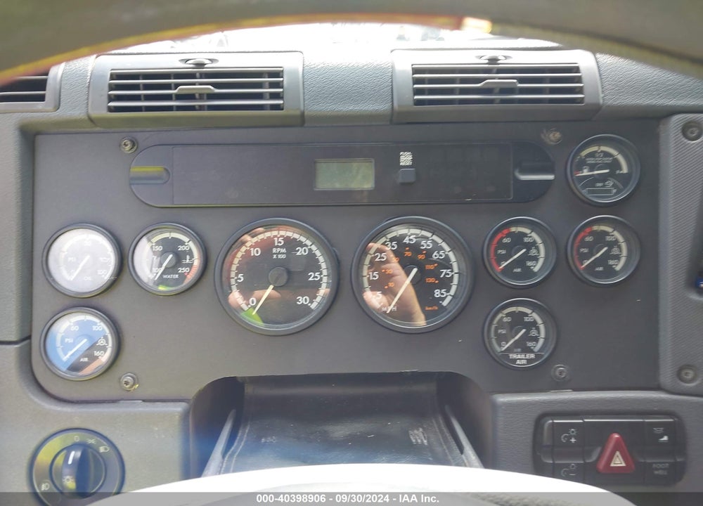 2013 FREIGHTLINER CASCADIA 113 VIN: 1FUJGHDV4DSFB1801