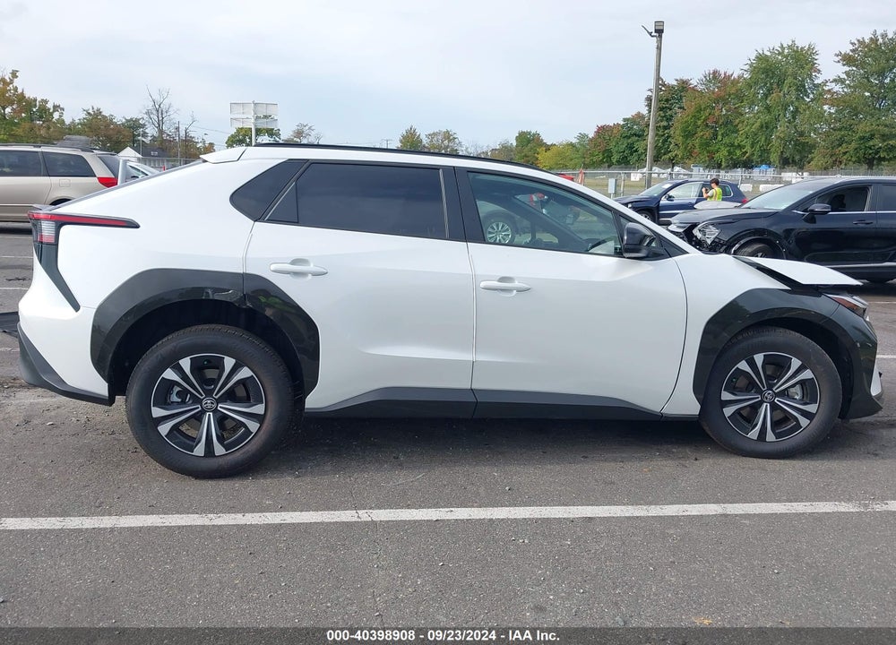 2024 TOYOTA BZ4X XLE VIN: JTMAAAAA3RA034598
