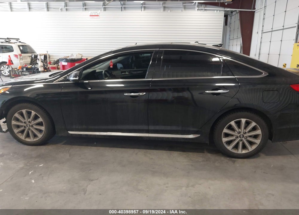2016 HYUNDAI SONATA LIMITED VIN: 5NPE34AF2GH332123
