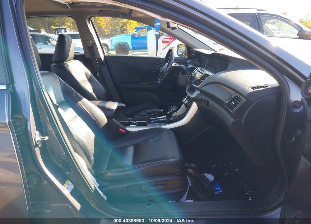 2013 HONDA ACCORD VIN: 1HGCR2F86DA280164