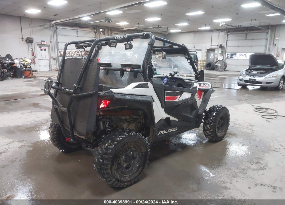 2015 POLARIS RZR S 900 VIN: 4XAVBA872FB946550