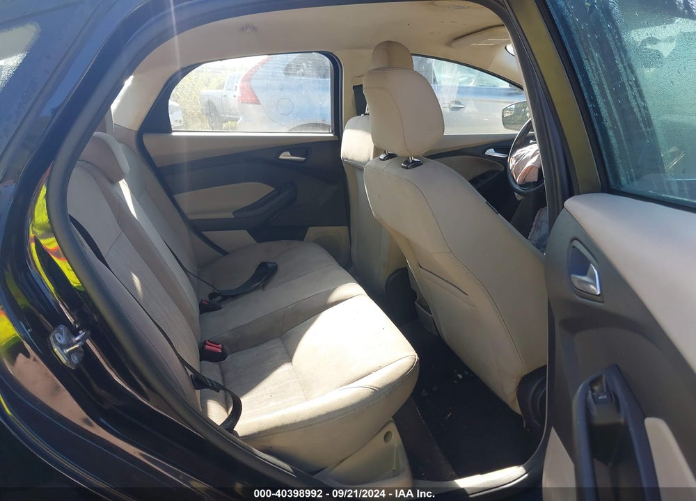 2018 FORD FOCUS SE VIN: 1FADP3F27JL234262
